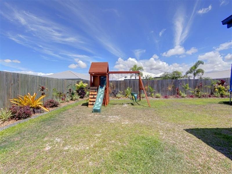 21 Ningaloo Crescent, Burdell QLD 4818