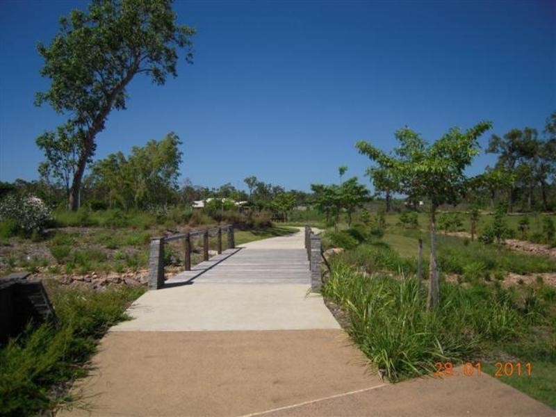 6 Black Apple Avenue, ‘Sanctum’, Mount Low QLD 4818