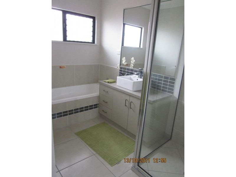 5 Balladonia Avenue, ‘Sanctum’, Mount Low QLD 4818