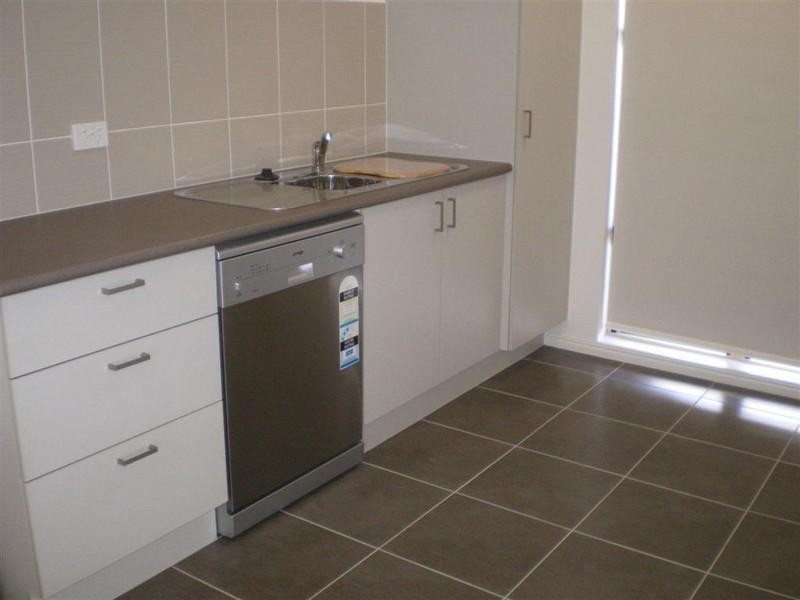 4/84-86 Dearness Street, Garbutt QLD 4814