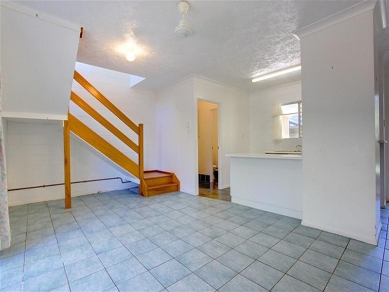 Unit 12/7-13 McIlwraith Street, South Townsville QLD 4810