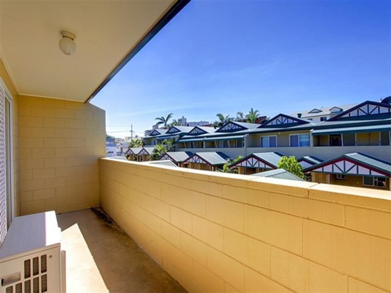 Unit 12/7-13 McIlwraith Street, South Townsville QLD 4810