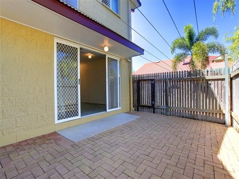 Unit 12/7-13 McIlwraith Street, South Townsville QLD 4810