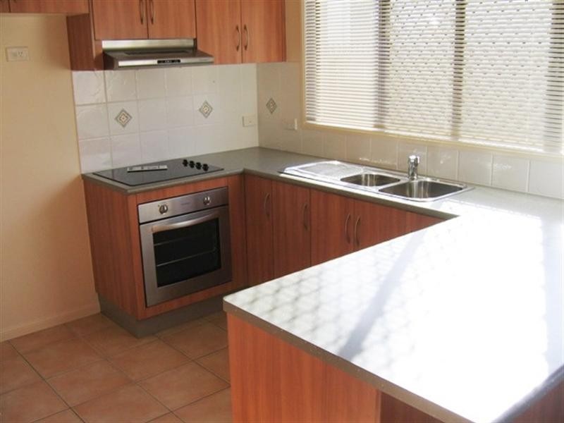 92 Estuary Parade, Douglas QLD 4814