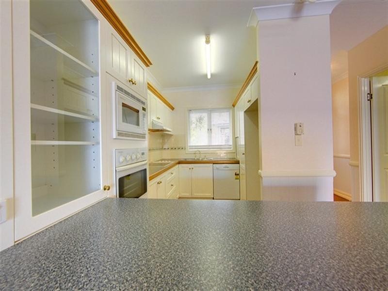 2/15 Cleveland Terrace, North Ward QLD 4810