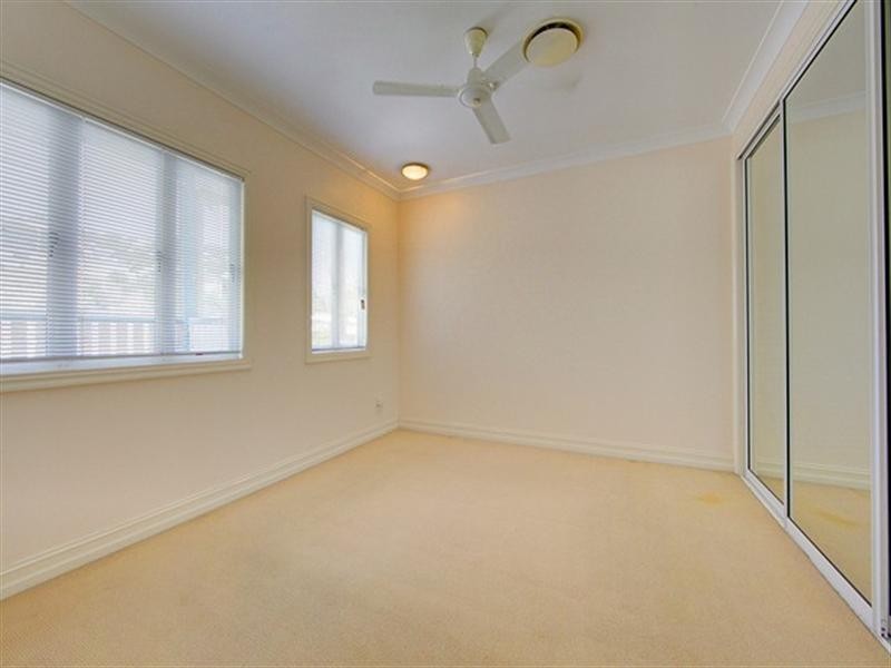 2/15 Cleveland Terrace, North Ward QLD 4810
