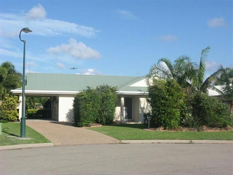 17 Overton Circuit, Kirwan QLD 4817