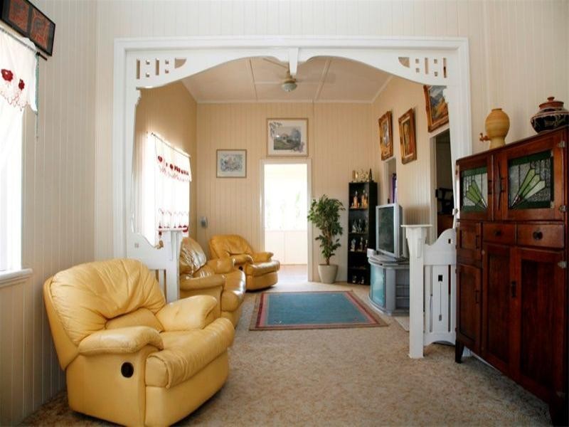 25 Gladstone Street, Pimlico QLD 4812