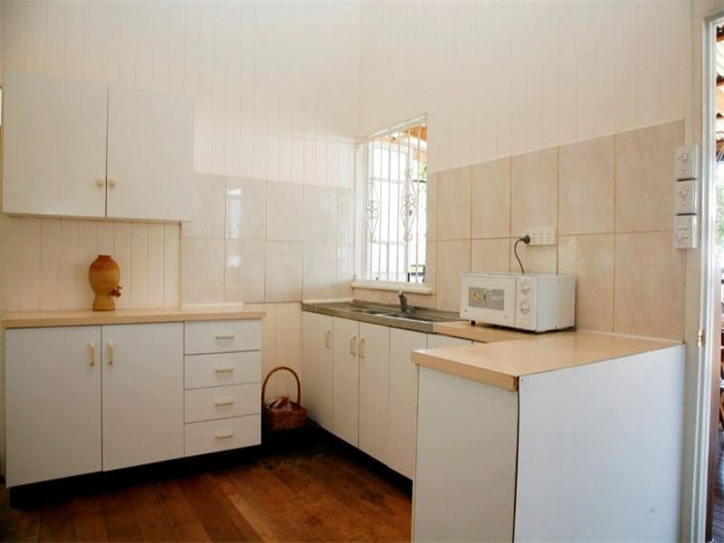 25 Gladstone Street, Pimlico QLD 4812