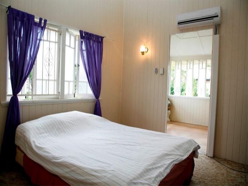 25 Gladstone Street, Pimlico QLD 4812