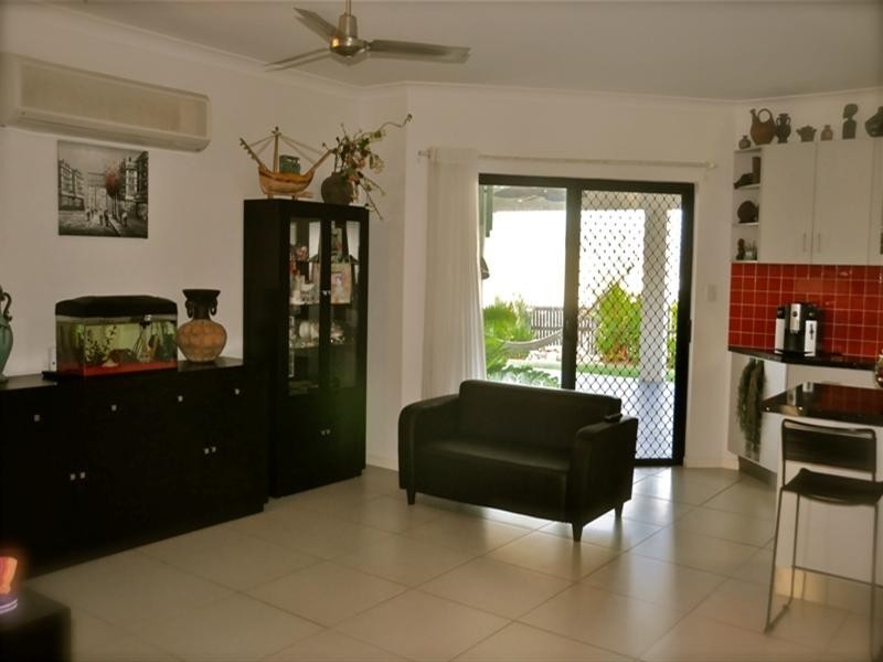 41 Minaret Way, Mount Louisa QLD 4814