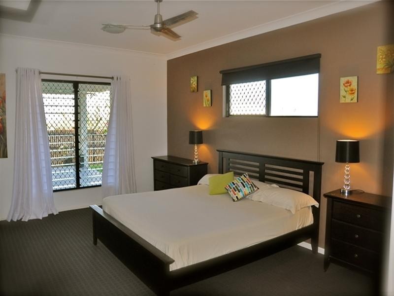 41 Minaret Way, Mount Louisa QLD 4814