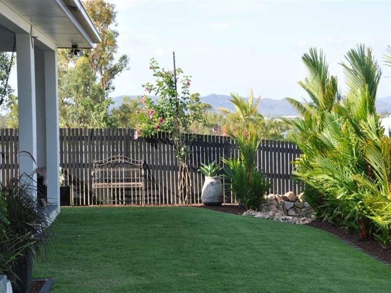 41 Minaret Way, Mount Louisa QLD 4814