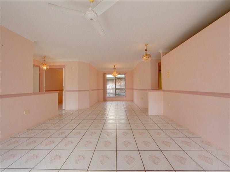 17 Hillgrove Court, Bushland Beach QLD 4818