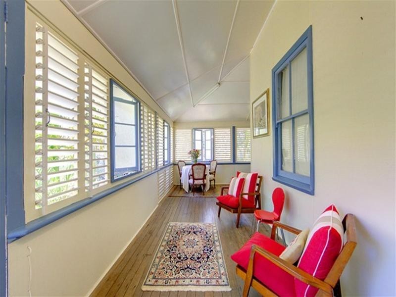 6 Garrick Street, West End QLD 4810