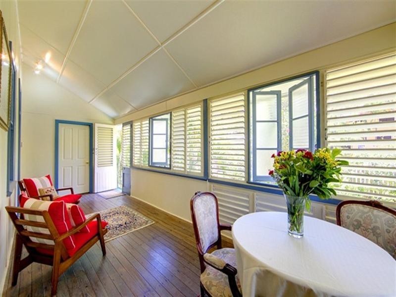 6 Garrick Street, West End QLD 4810