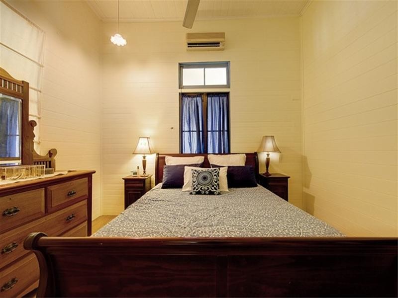 6 Garrick Street, West End QLD 4810