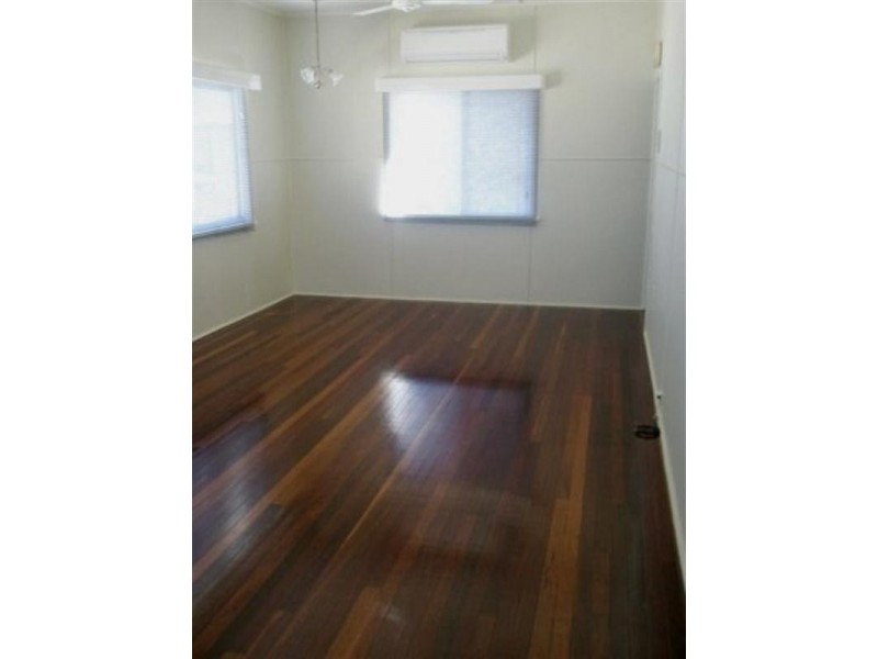 8 Haig Street, Pimlico QLD 4812