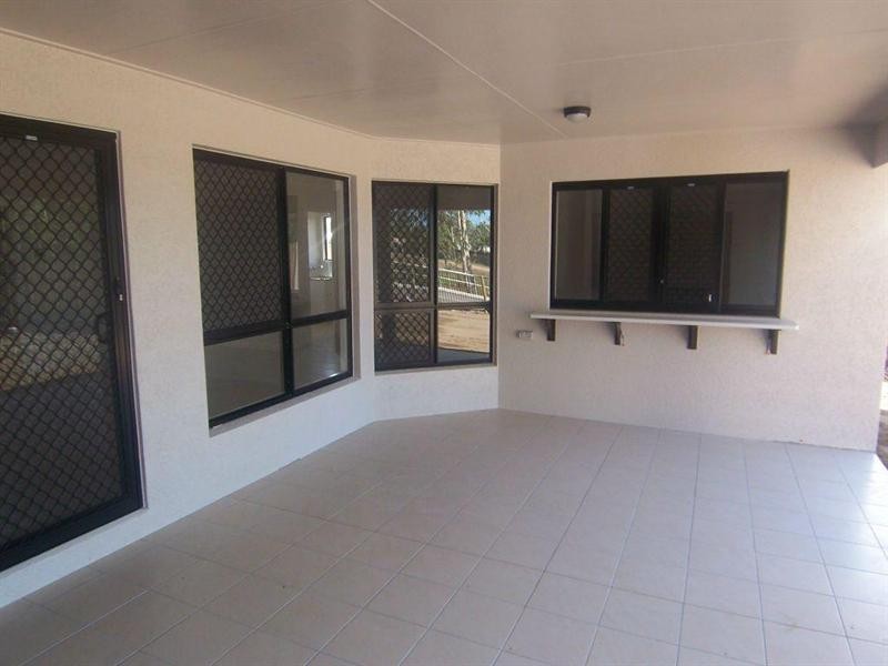 71 Woodwark Drive, Bushland Beach QLD 4818