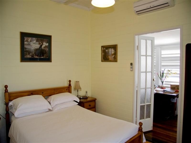 35 Sixth Street, South Townsville QLD 4810