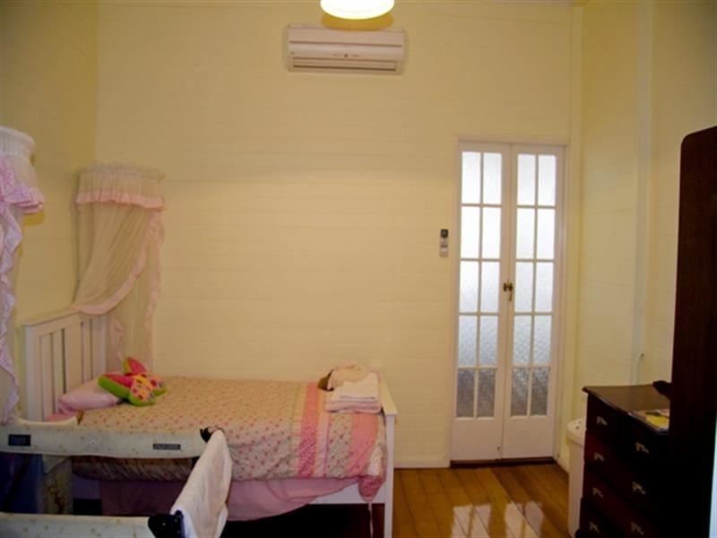 35 Sixth Street, South Townsville QLD 4810