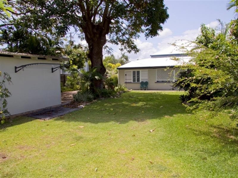 35 Sixth Street, South Townsville QLD 4810