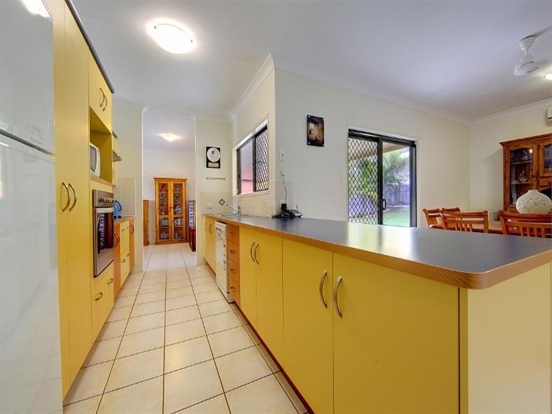 32 Monaro Circuit, Mount Louisa QLD 4814