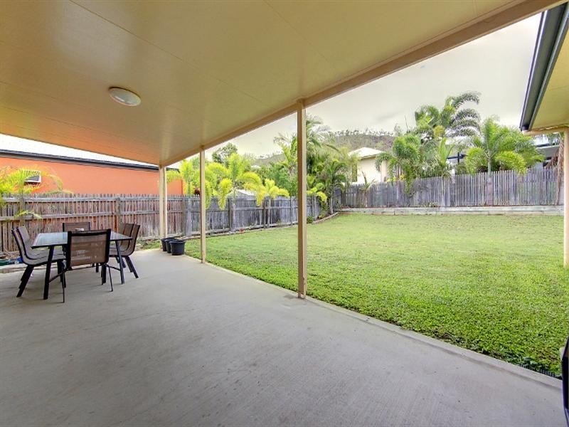 32 Monaro Circuit, Mount Louisa QLD 4814