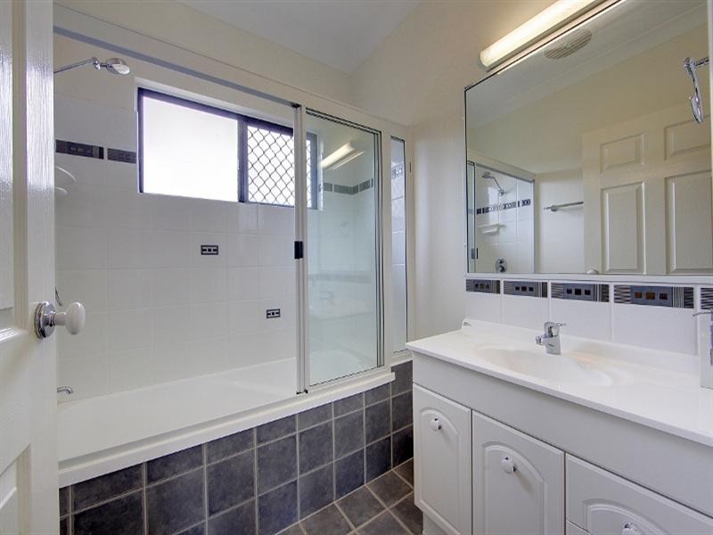 32 Monaro Circuit, Mount Louisa QLD 4814