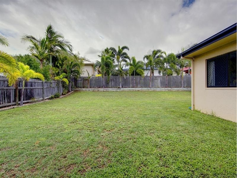 32 Monaro Circuit, Mount Louisa QLD 4814