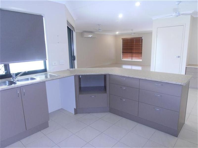 23 Limerick Way, Burdell QLD 4818