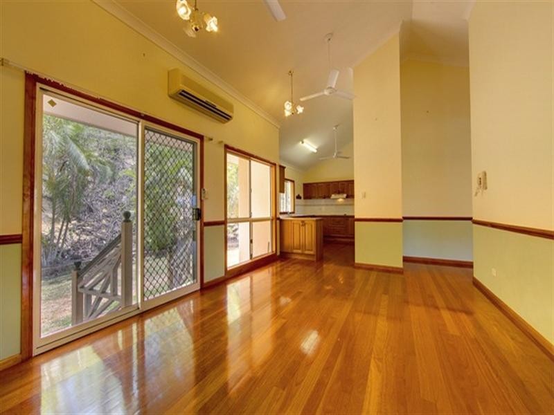 2 Sandalwood Court, Mount Louisa QLD 4814