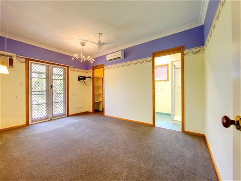 2 Sandalwood Court, Mount Louisa QLD 4814