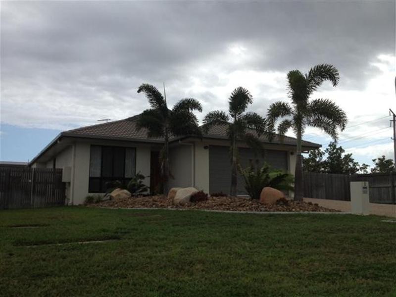 1 Kroymans Drive, Mount Louisa QLD 4814