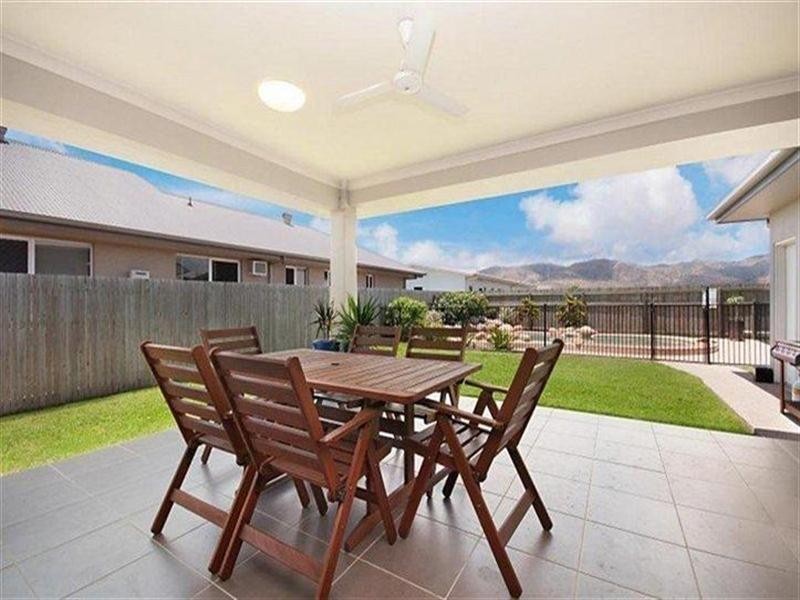 8 Newhaven Place, ‘Fairfield Waters’, Idalia QLD 4811