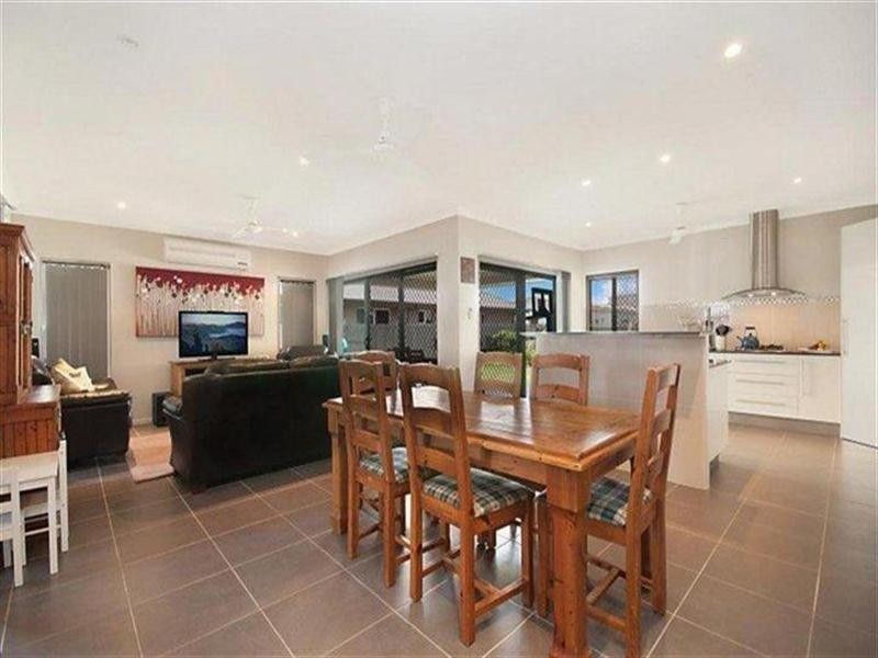 8 Newhaven Place, ‘Fairfield Waters’, Idalia QLD 4811