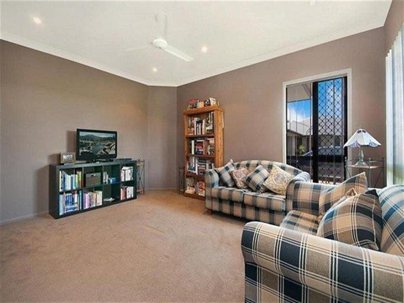 8 Newhaven Place, ‘Fairfield Waters’, Idalia QLD 4811