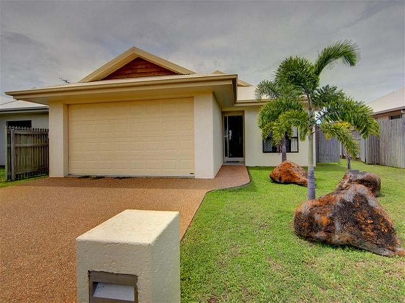 12 Eungella Court, Bushland Beach QLD 4818