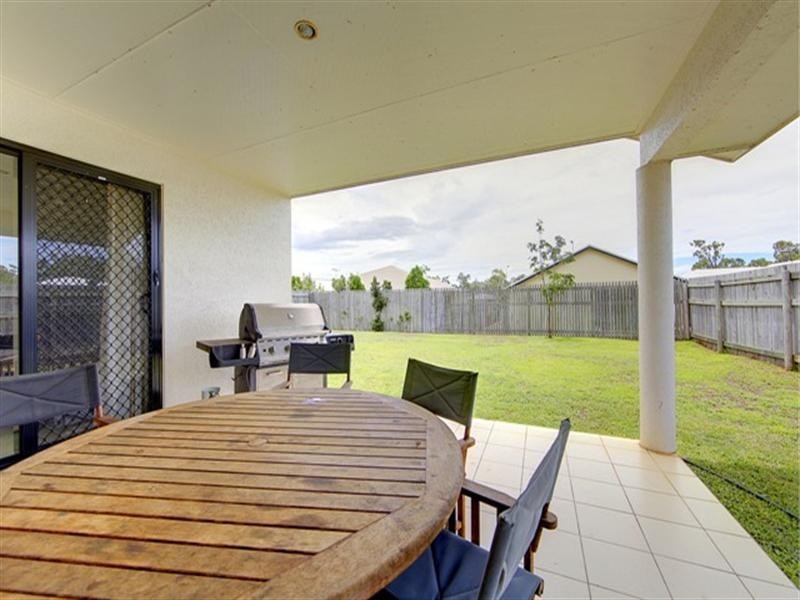 12 Eungella Court, Bushland Beach QLD 4818