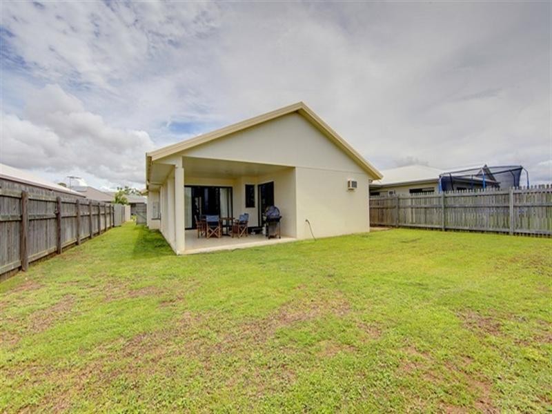 12 Eungella Court, Bushland Beach QLD 4818