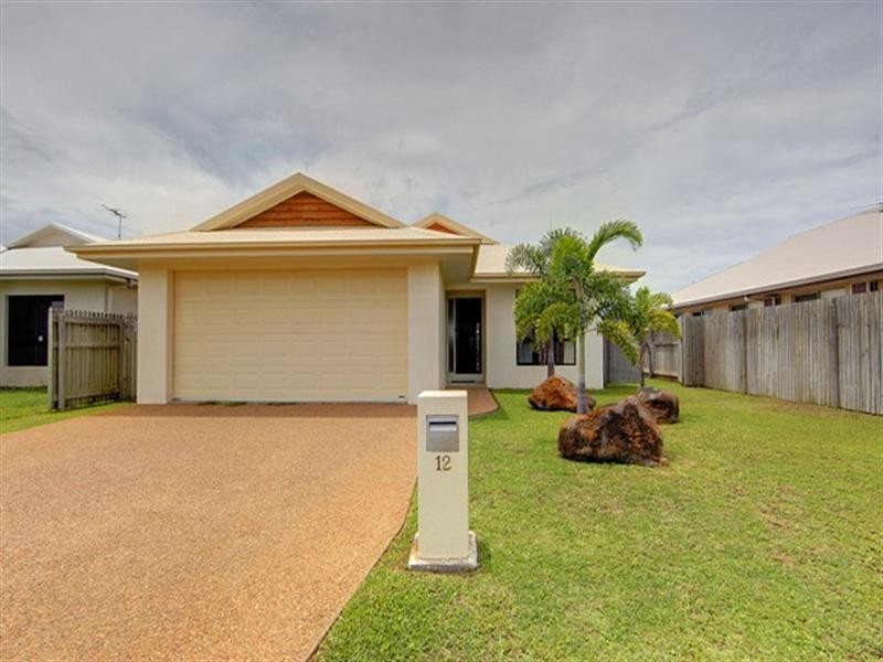 12 Eungella Court, Bushland Beach QLD 4818