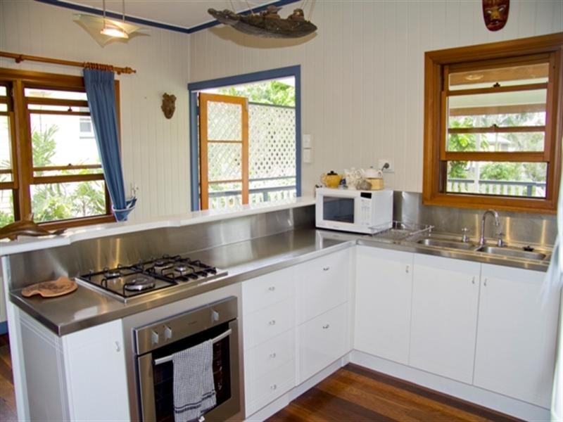 70 Norris Street, Hermit Park QLD 4812