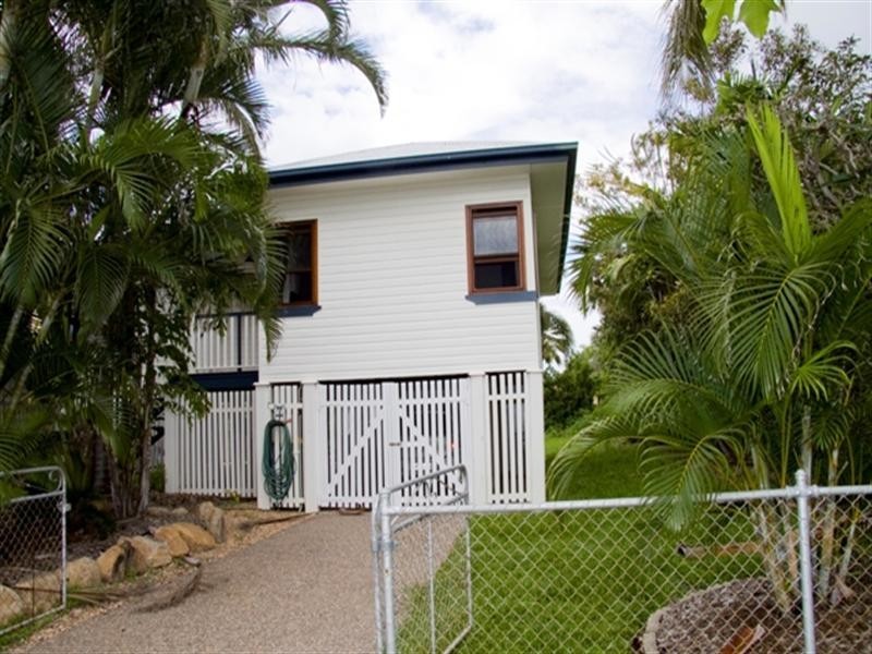 70 Norris Street, Hermit Park QLD 4812