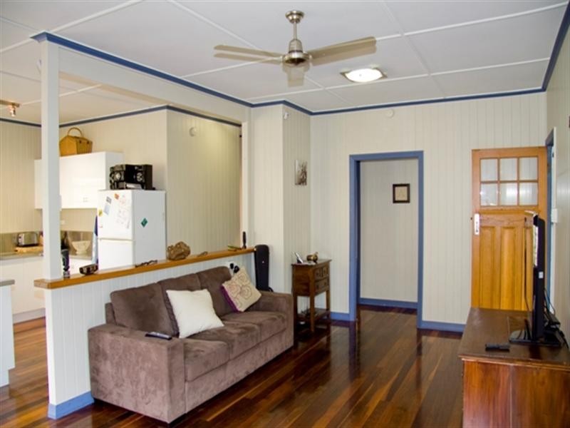 70 Norris Street, Hermit Park QLD 4812