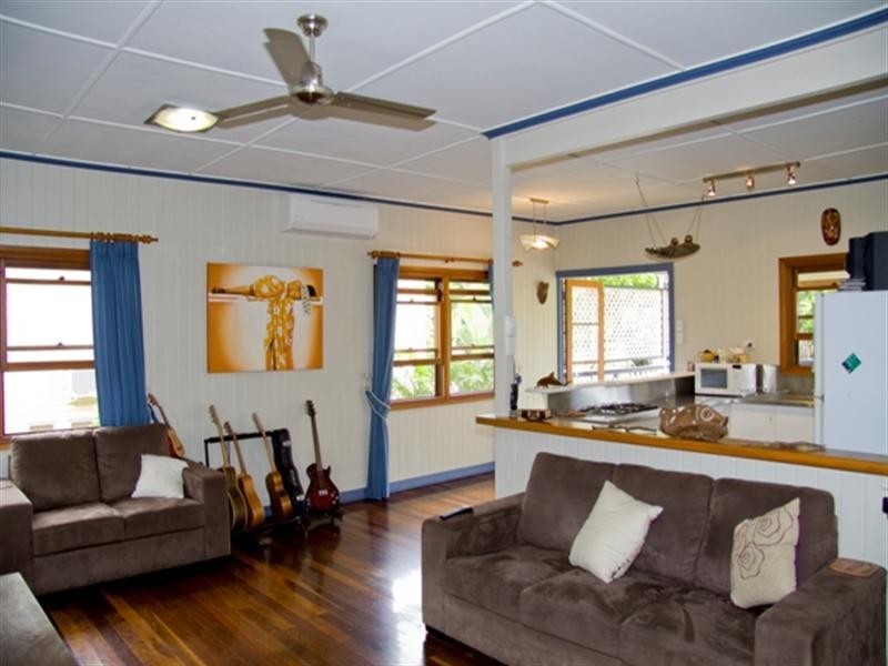 70 Norris Street, Hermit Park QLD 4812