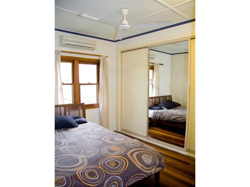 70 Norris Street, Hermit Park QLD 4812