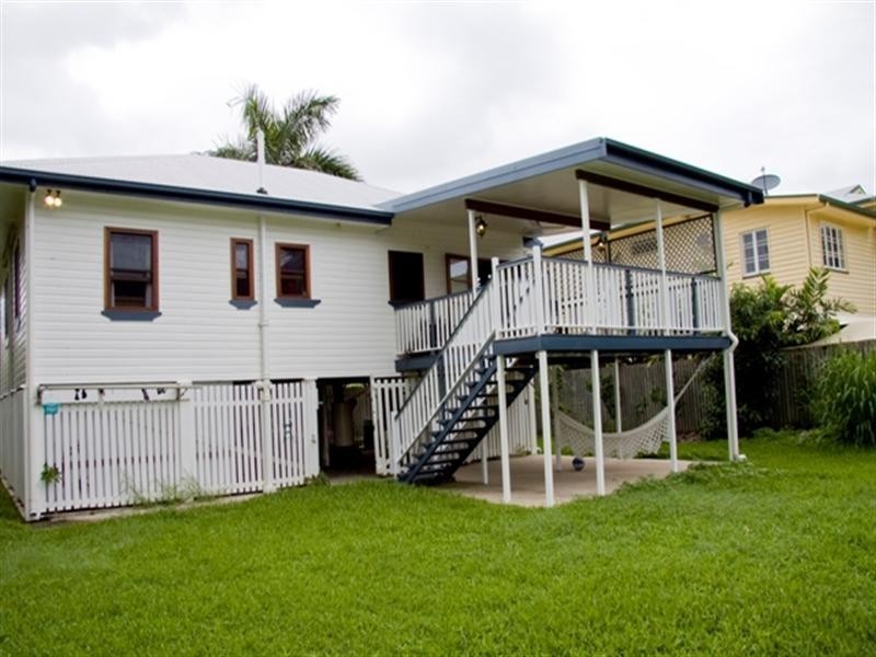 70 Norris Street, Hermit Park QLD 4812