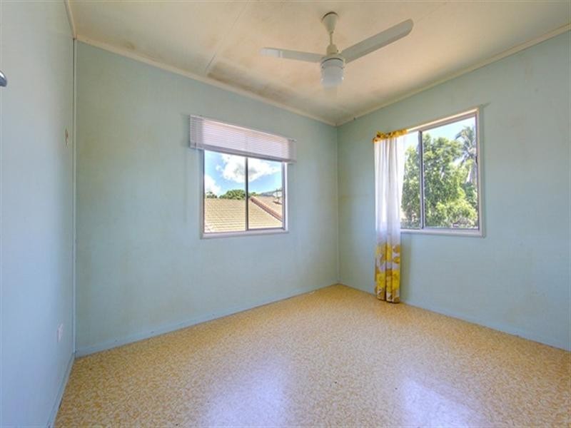 17 Mabin Street, Mundingburra QLD 4812