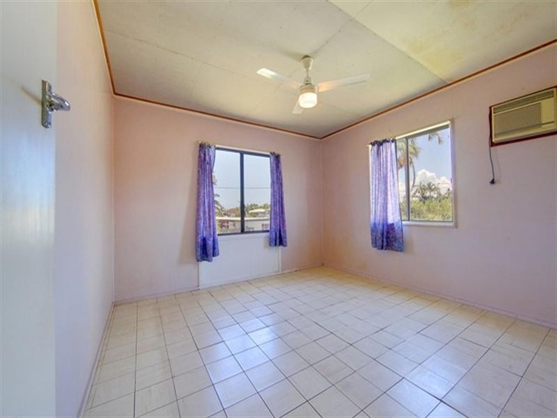 17 Mabin Street, Mundingburra QLD 4812