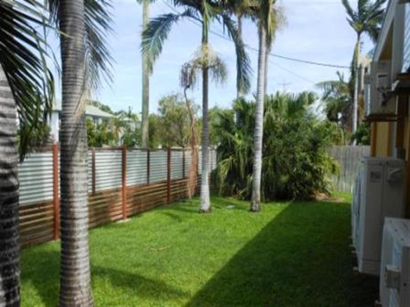 1/13 McKinley, North Ward QLD 4810